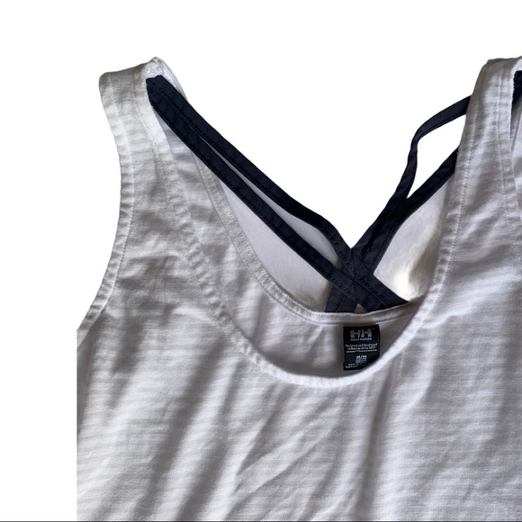 Helly Hansen workout shirt - Picture 3 of 4